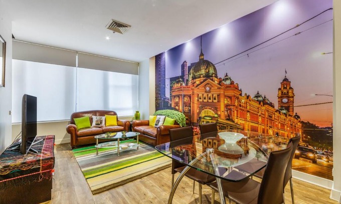 Melbourne Central Business District Apartment | Tram Stop 5 - Stylish 2 Bedroom in downtown Melbourne