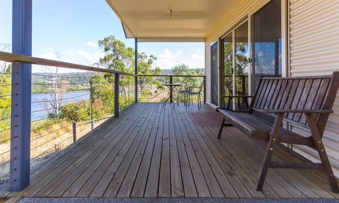 Riverside House | Tranquility Gardens Cabin Retreat 1 bedroom