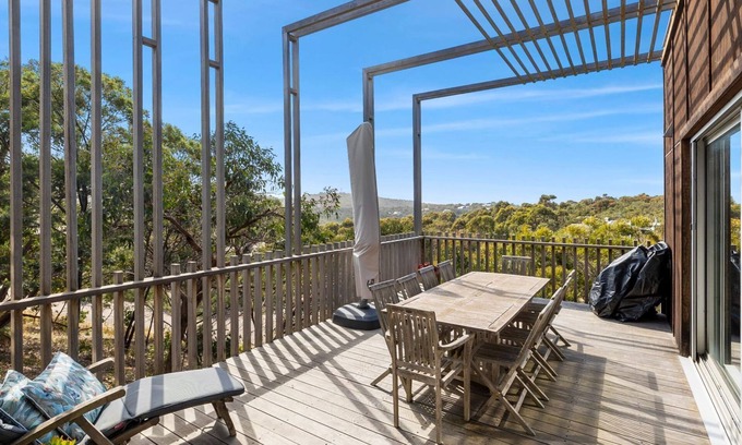 Fairhaven House | Tree Top House resort style luxury in Fairhaven