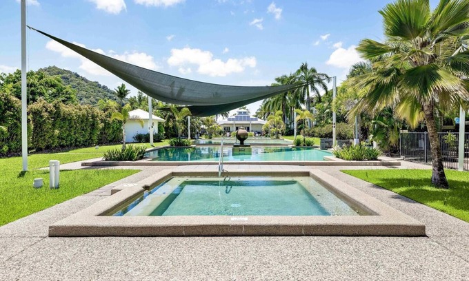 Kewarra Beach Apartment | Trinity Beach Bliss Experience Tropical Living