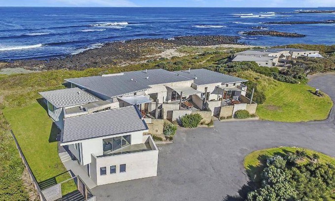 Port Fairy Villa | Villa ∙ 1 bedroom ∙ 2 guests