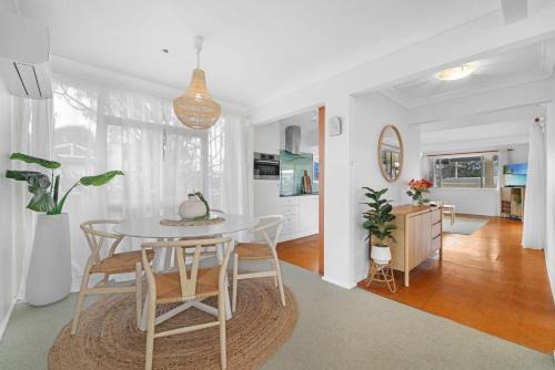 Vincentia House | Vincentia Beach Bungalow Your Coastal Escape