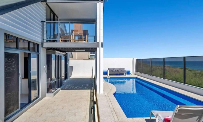 Halls Head House | Waterfront Oasis! with Private Pool