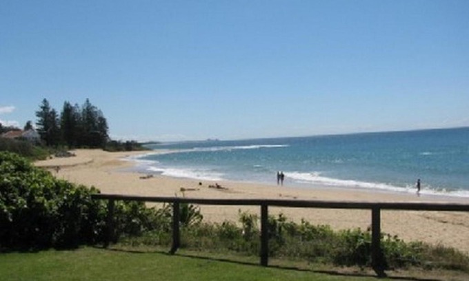 Dicky Beach Apartment | Wilson Ave Unit 2, 13 Wilson Ave