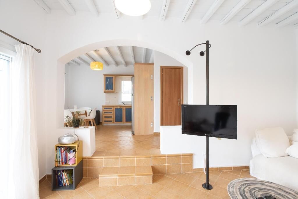Ano Mera Apartment | Dreamscape 3-Bedroom Mykonos Hideaway
