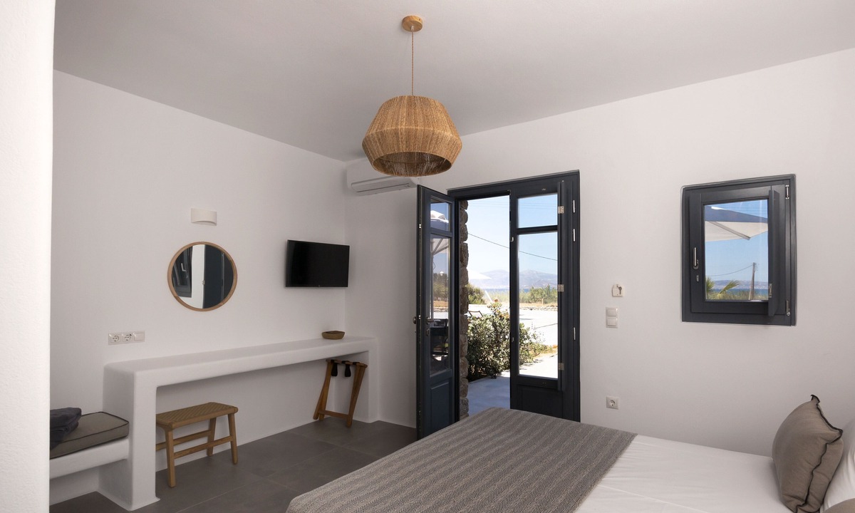 Plaka House | Archon Seaside Retreat