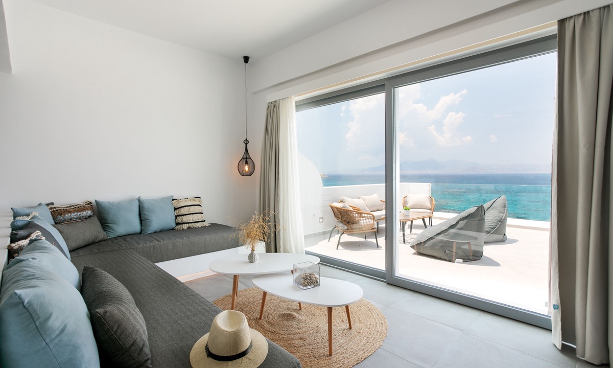Maragas Hotel | Seanfinity Beachfront Suites