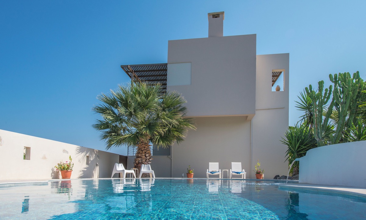 Zipari Villa | Xenos Villa 2 With 5 Bedrooms Private Swimming Pool, Near the sea