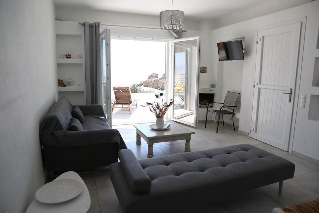 Piso Livadi Villa | Glymar