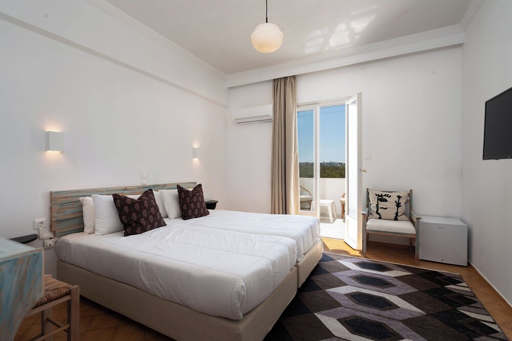 Pounta Hotel | Selina Paros