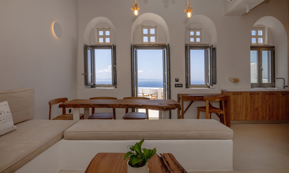 Kardiani House | Living Theros Luxury Suites