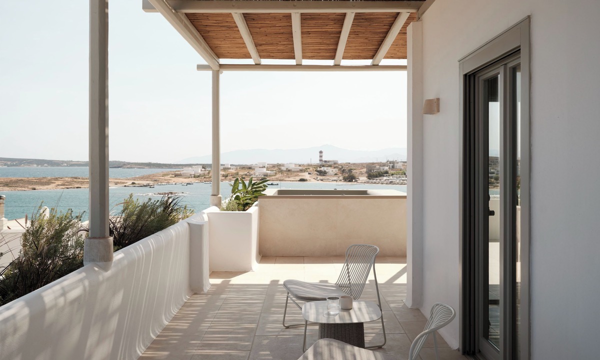 Naousa Hotel | Akria Seaside Suites