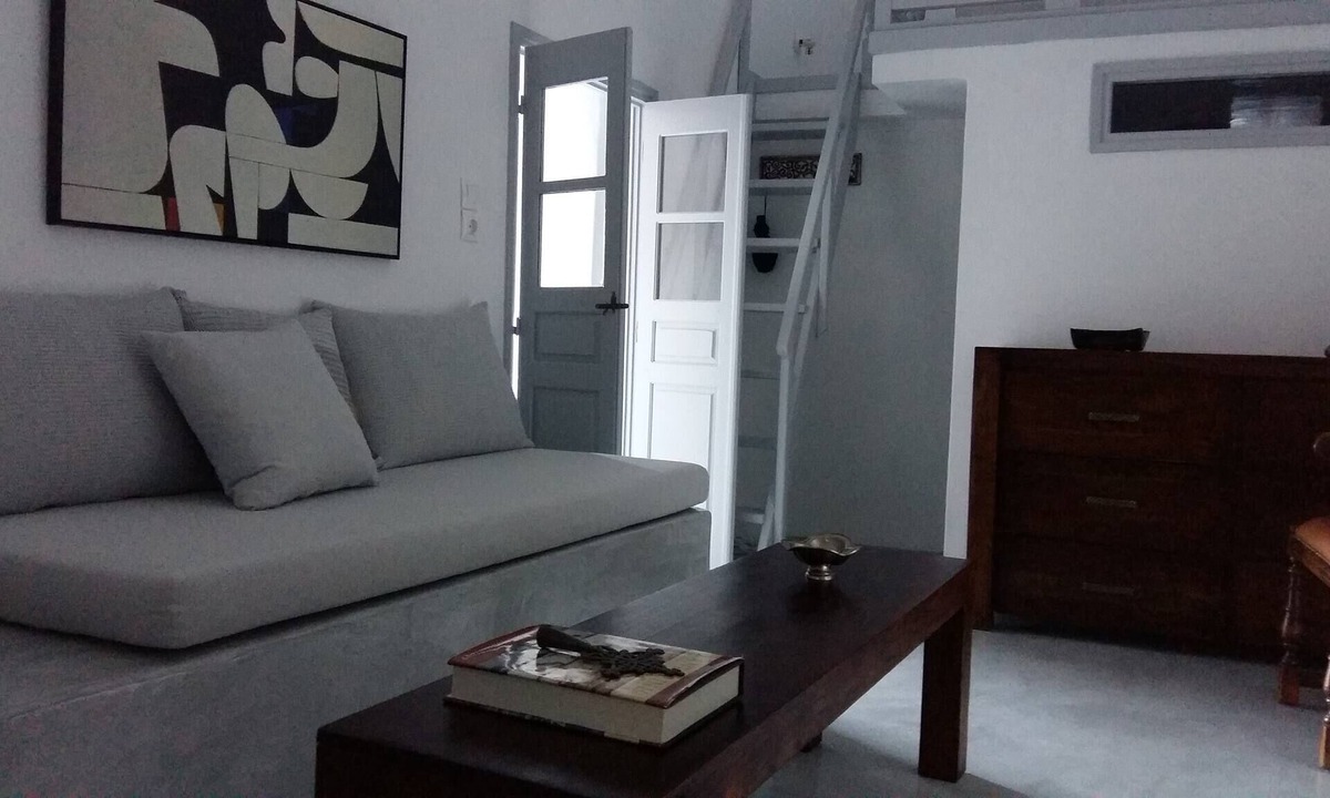Pyrgos House | Charming 1705 Castle House in Pirgos Kallistis, Greece