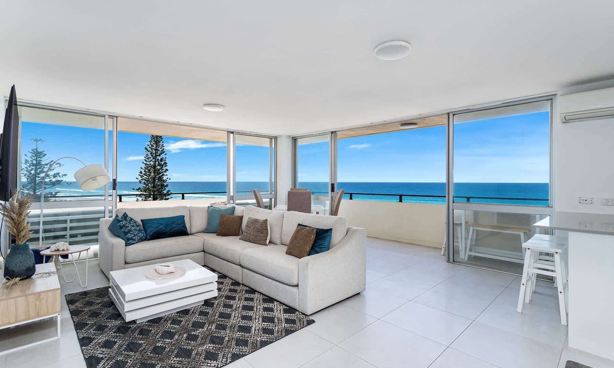 Paradise Point Apartment | Surfers Paradise Beachfront