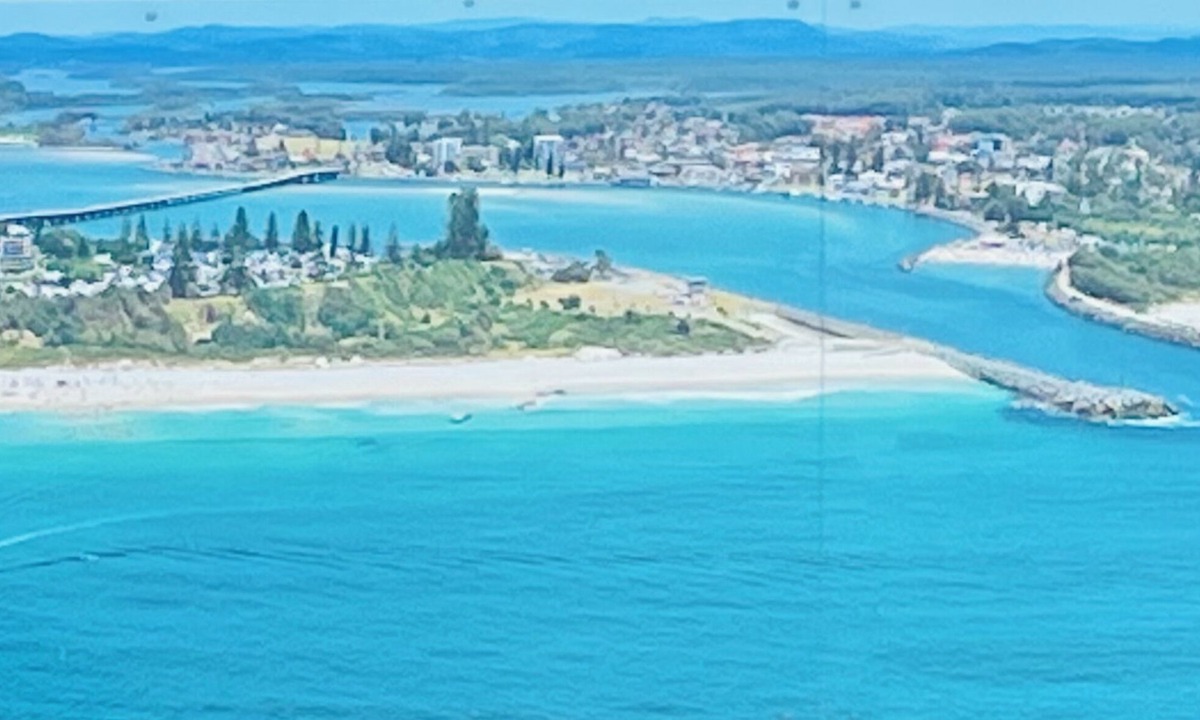 Tuncurry House | Tuncurry Tranquility family and dog friendly house conveniently located