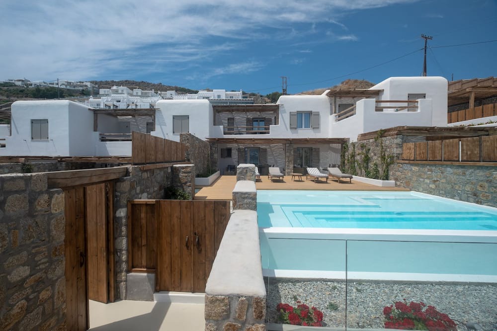 Kanalia Apartment | Luxury 2-Bedroom Apartment with Private Pool, wide Veranda and Sea View (3B)