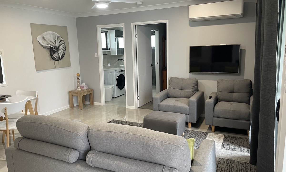 Eumundi Apartment | Private Self contained unit located in beautiful Eumundi on the Sunshine Coast