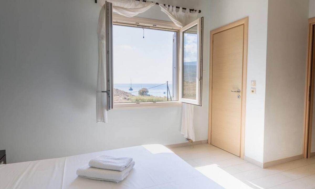 Koundouros Villa | Relax Joy Villa Koundouros Kea Beachside