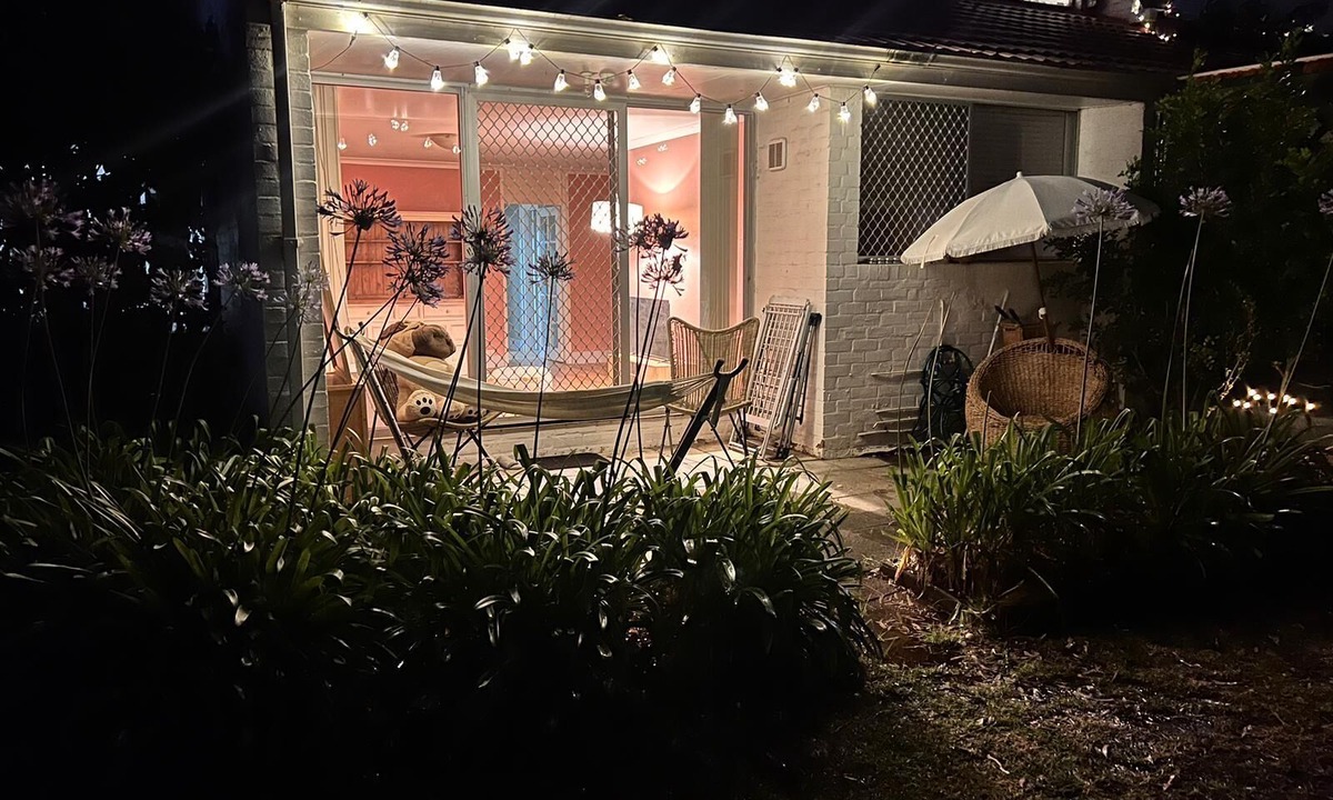 Maylands Apartment | Entire Apartment next to Lake and Swan River - Green Oasis near the City