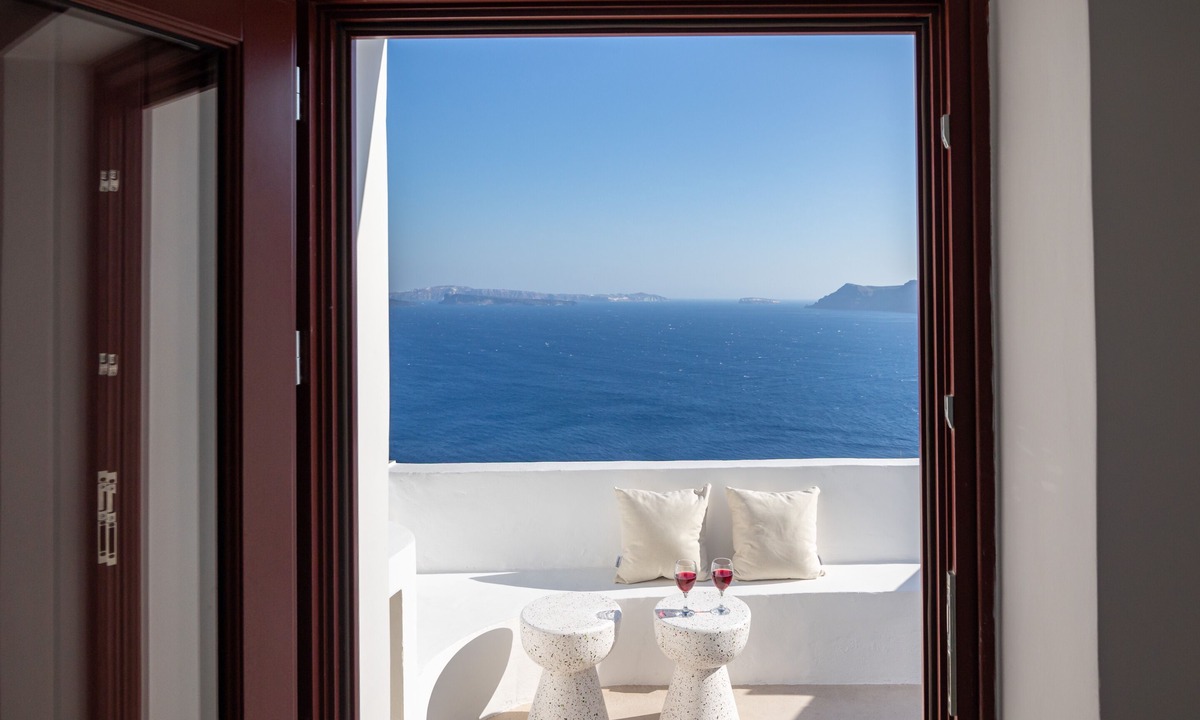 Oia House | Kyrkos Residency