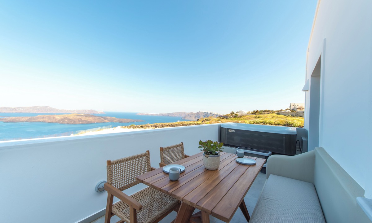 Megalochori Bed & Breakfast | Agia Marina Caldera Suites