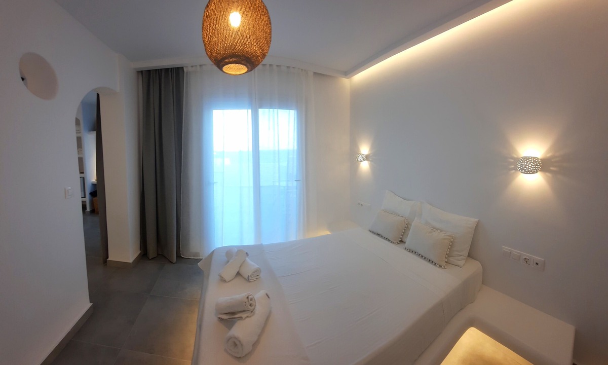 Chrissi Akti Hotel | Blue Dolphin