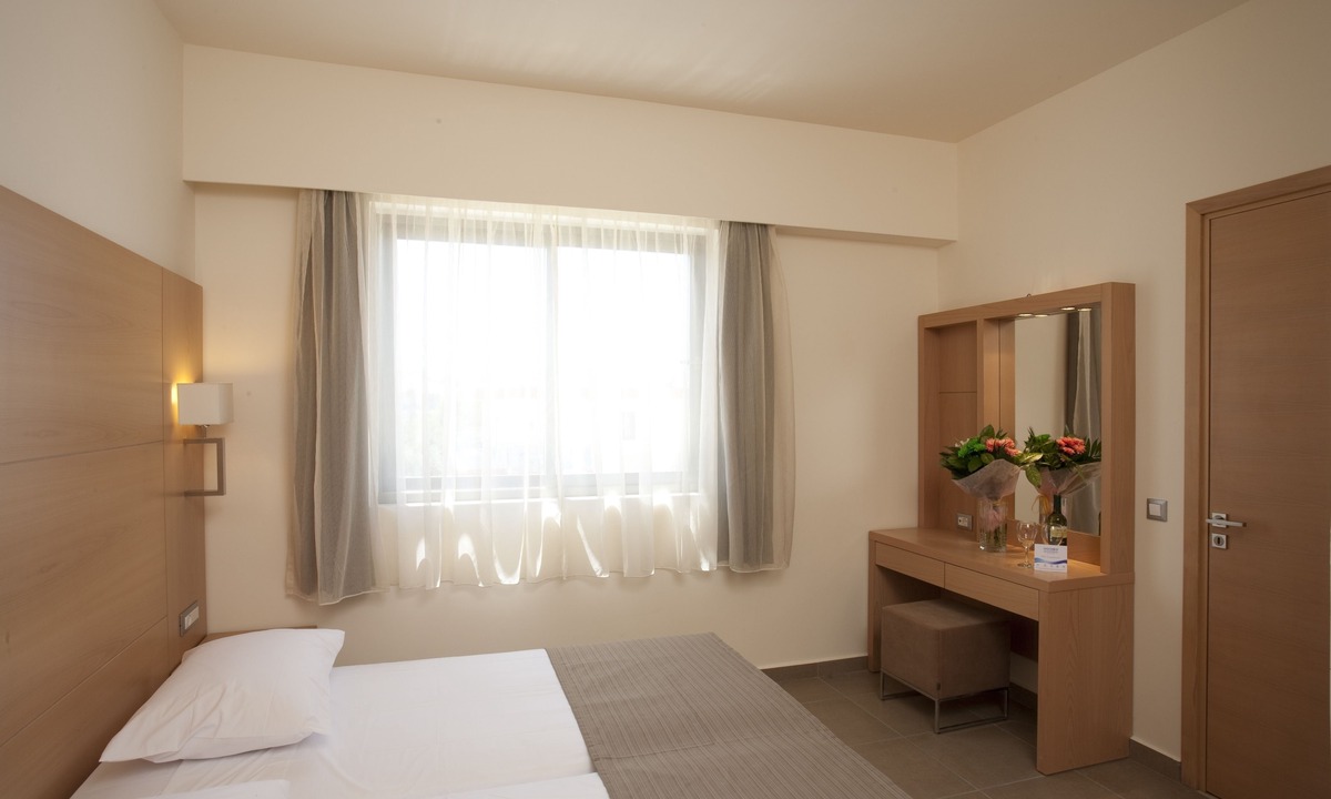 Pefkos Apartment | Island Blue Hotel