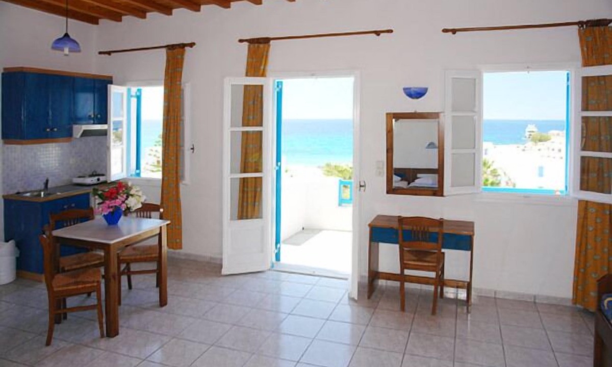 Platis Gialos Apartment | Pelagos Studios