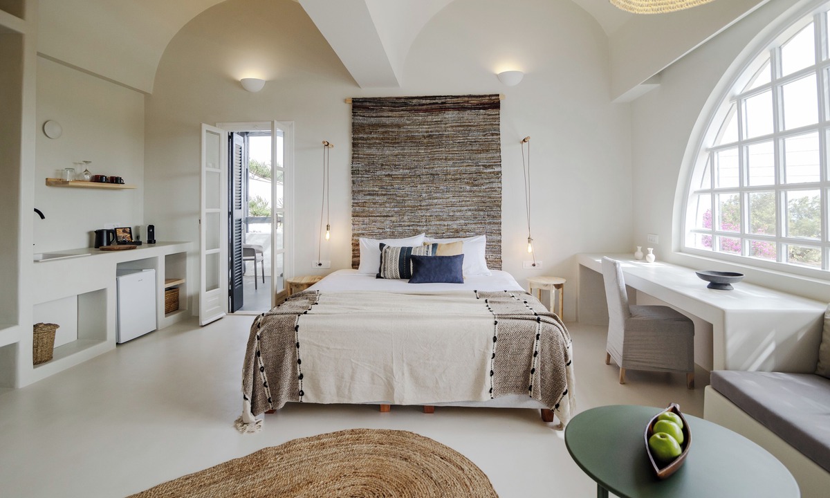 Monolithos Apartment | Scorpios Beach Santorini
