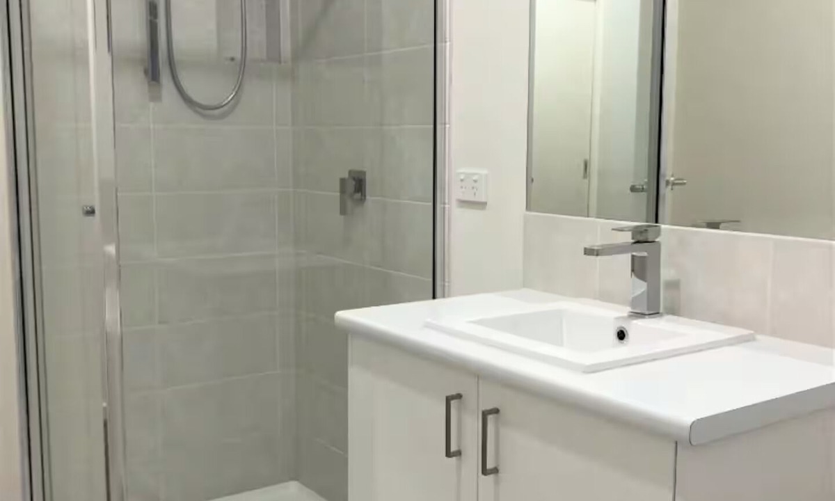 Pakenham House | 11 Serenity Home 4-bedroom house with WiFi and AC in delightful Pakenham