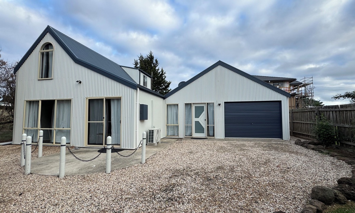 Coronet Bay House | Room for the biggest Boat, pet friendly