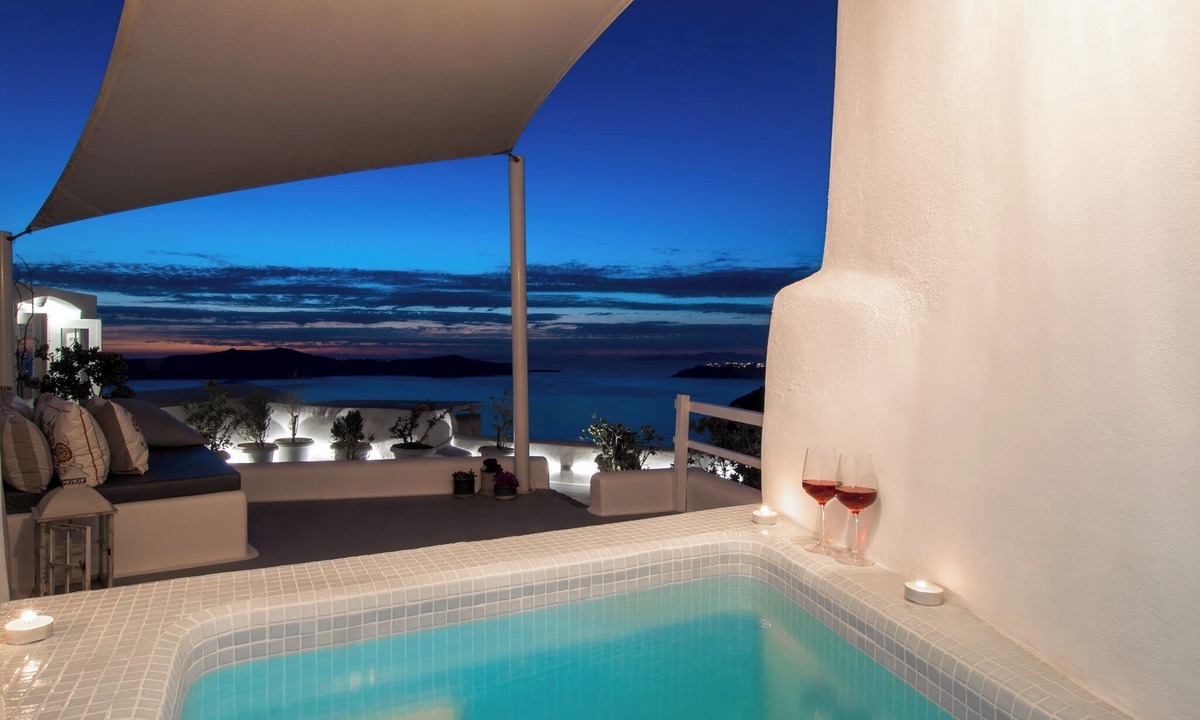 Fira Villa | Revelis Villa & Canava