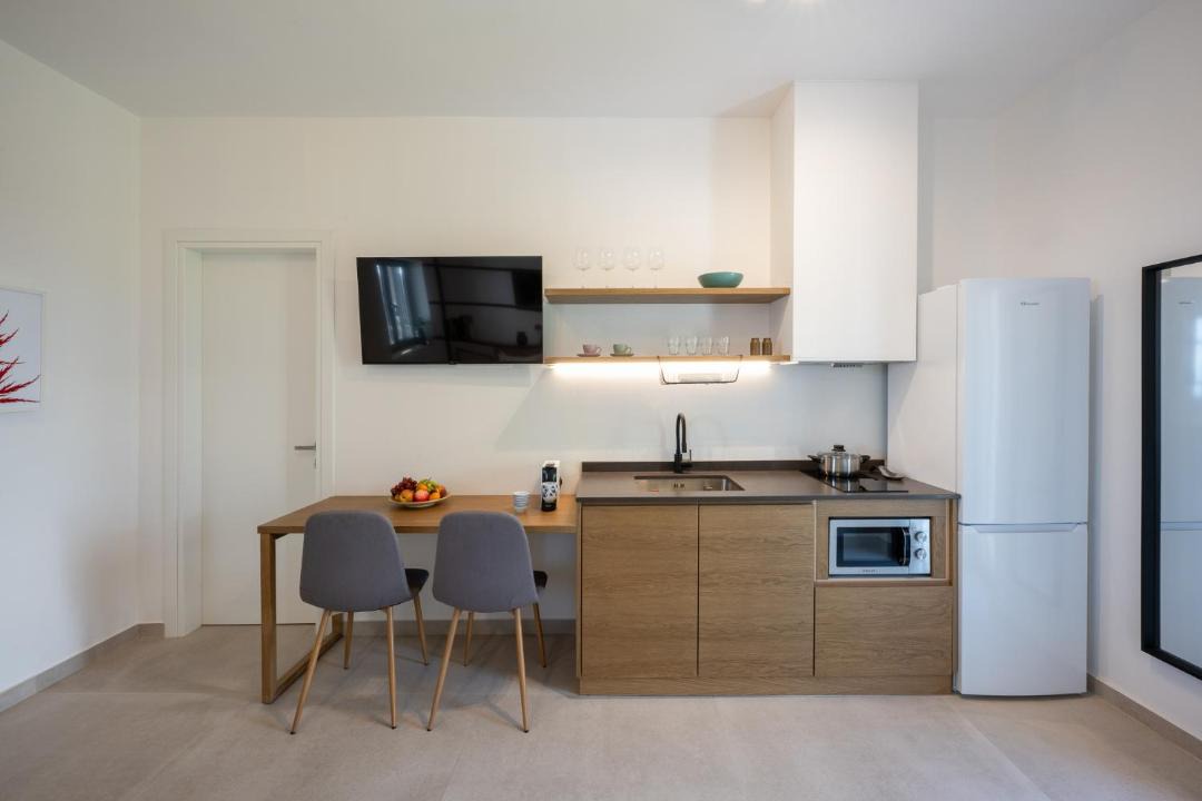 Nerotrivia Hotel | Trigono Suites - Karat