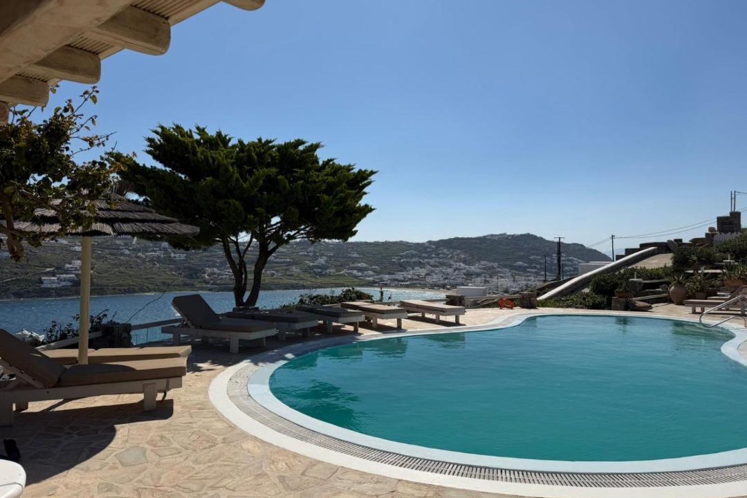 Kanalia House | Stylish villa in Ornos with Amazing View &Pool access