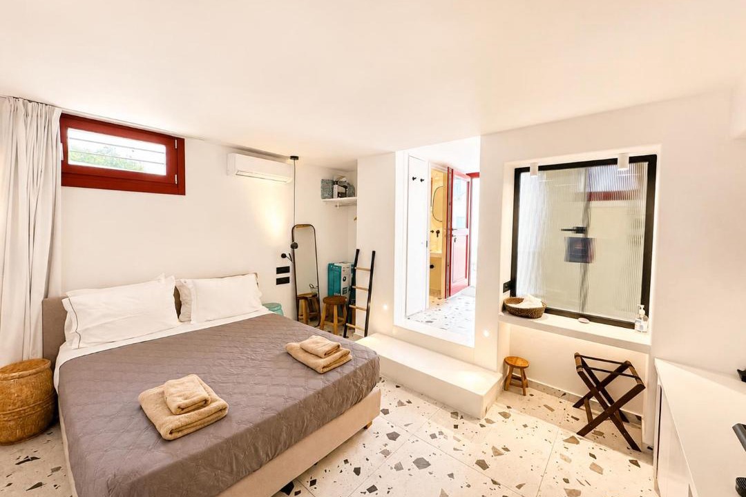 Mykonos Apartment | The Mill Room - Little Venice