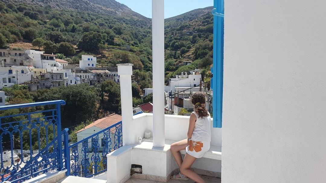 Koronos Apartment | Comfort and unparalleled view