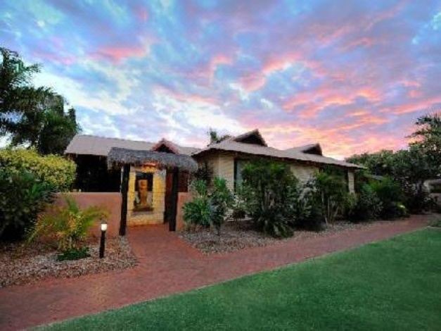 Photo of Buildings in Cable Beach
