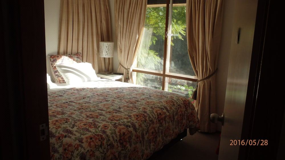 Photo of Bedroom in Linley Point