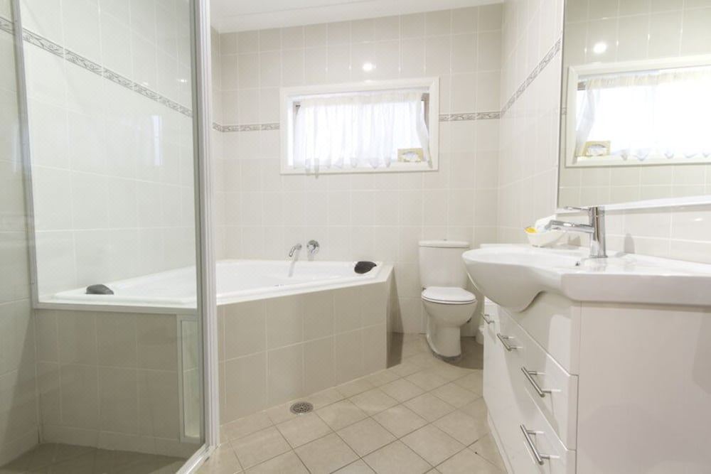 Photo of Bathroom in Gunnedah