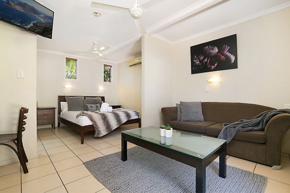 Photo of Livingroom in South Gladstone