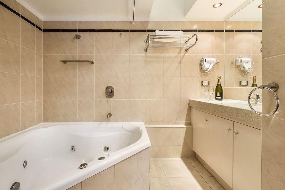 Photo of Bathroom in Sullivan's Cove