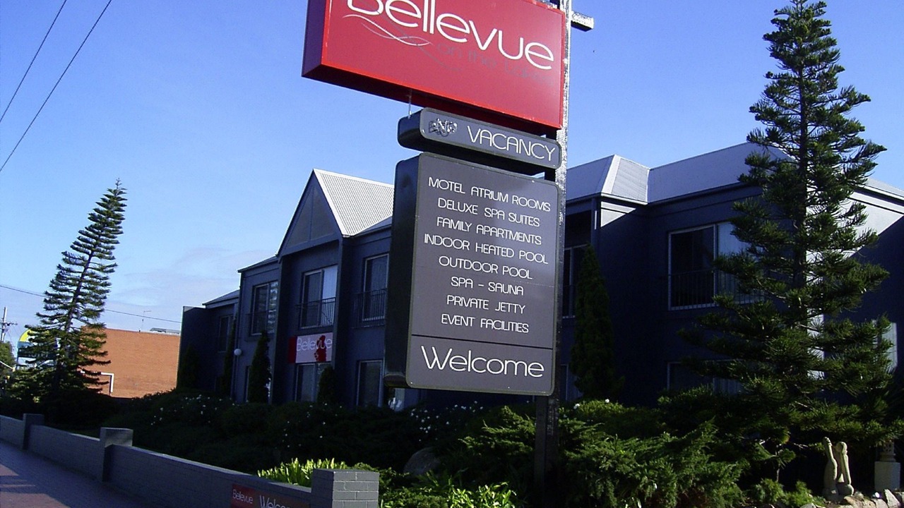 Photo of Buildings in Lakes Entrance