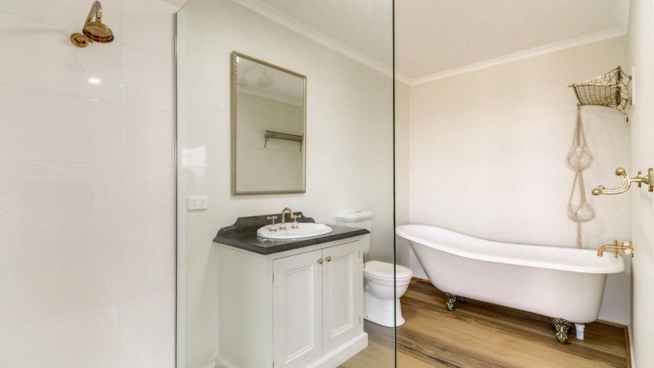 Photo of Bathroom in Lake Tyers Beach