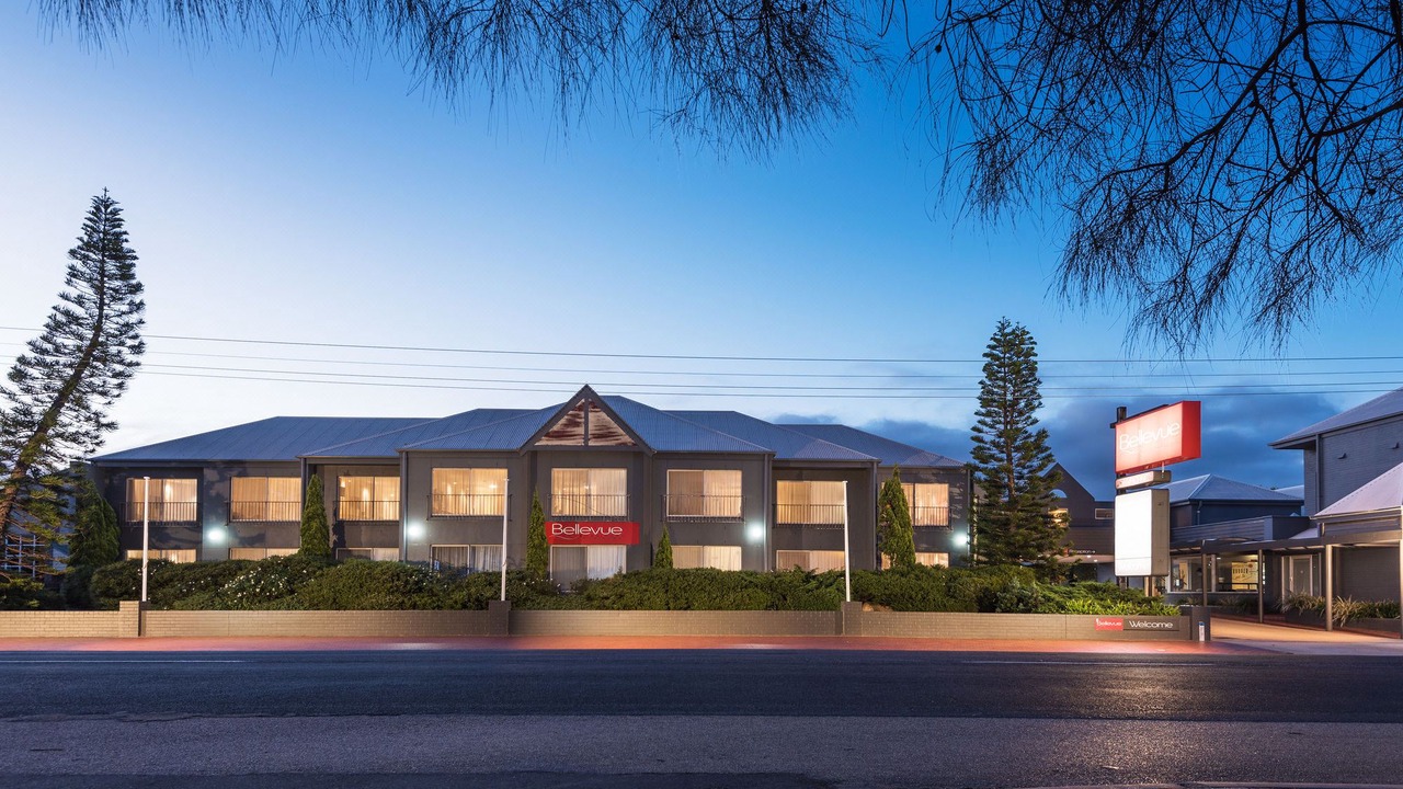 Photo of Buildings in Lakes Entrance