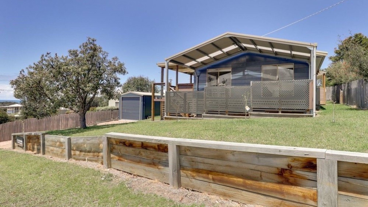 Photo of Buildings in Lake Tyers Beach