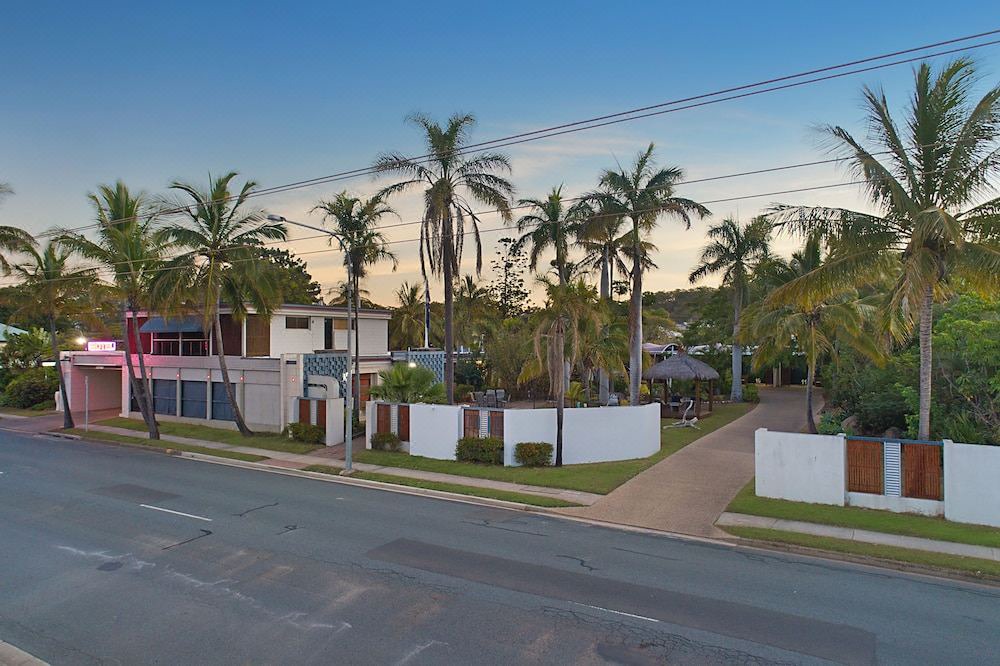 Photo of Buildings in South Gladstone