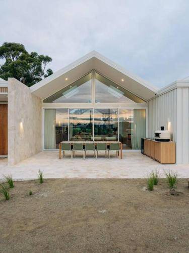 Photo of Others in Opossum Bay
