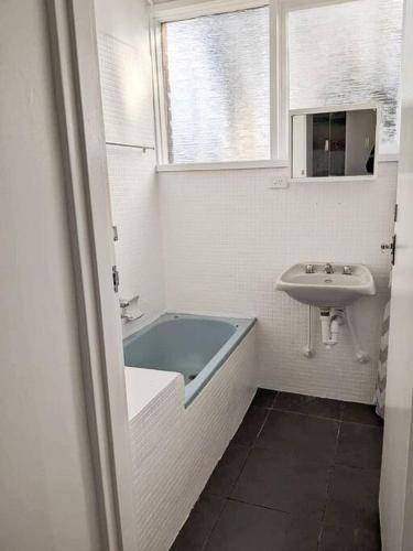 Photo of Bathroom in Oak Park