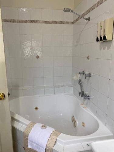 Photo of Bathroom in Pokolbin
