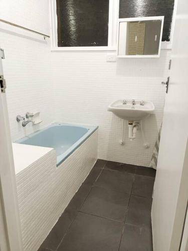 Photo of Bathroom in Oak Park